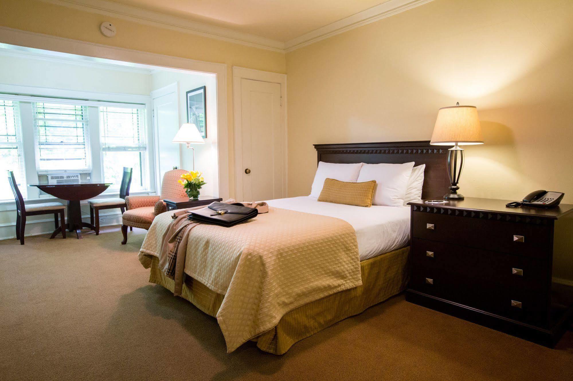 The Plaza Hotel - Milwaukee Extérieur photo